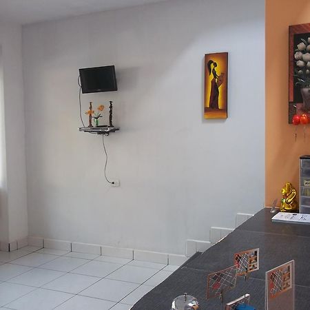 Hotel Casa Linda II à Iquitos Extérieur photo